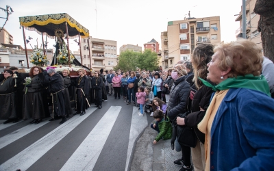 "Saeta" cantada davant el pas del Crist de l'Amor | Roger Benet